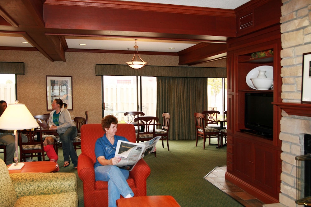 Hampton Inn South Haven 26/44