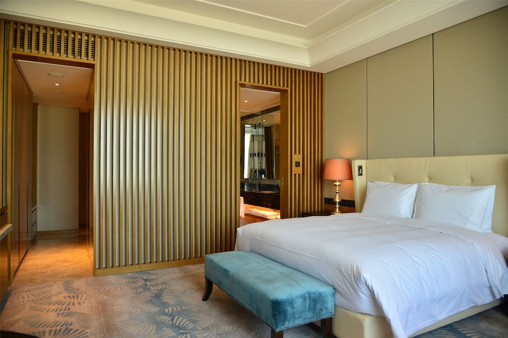 Hilton Urumqi 11/63