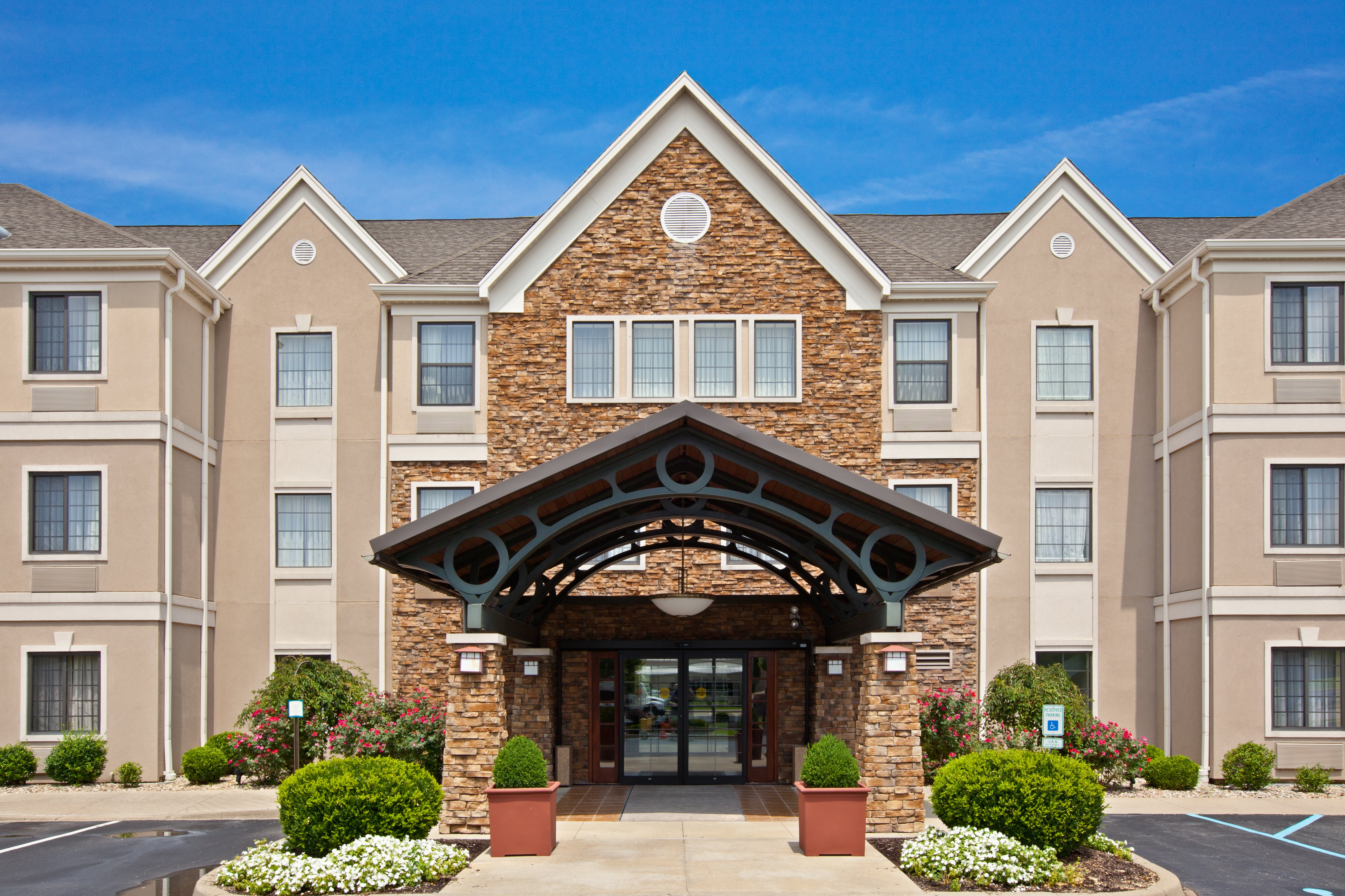 Staybridge Suites Louisville-East 2/61