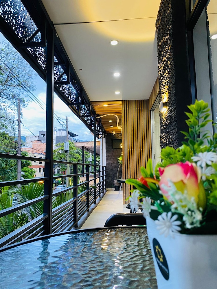 Hotel Nakama 35/50