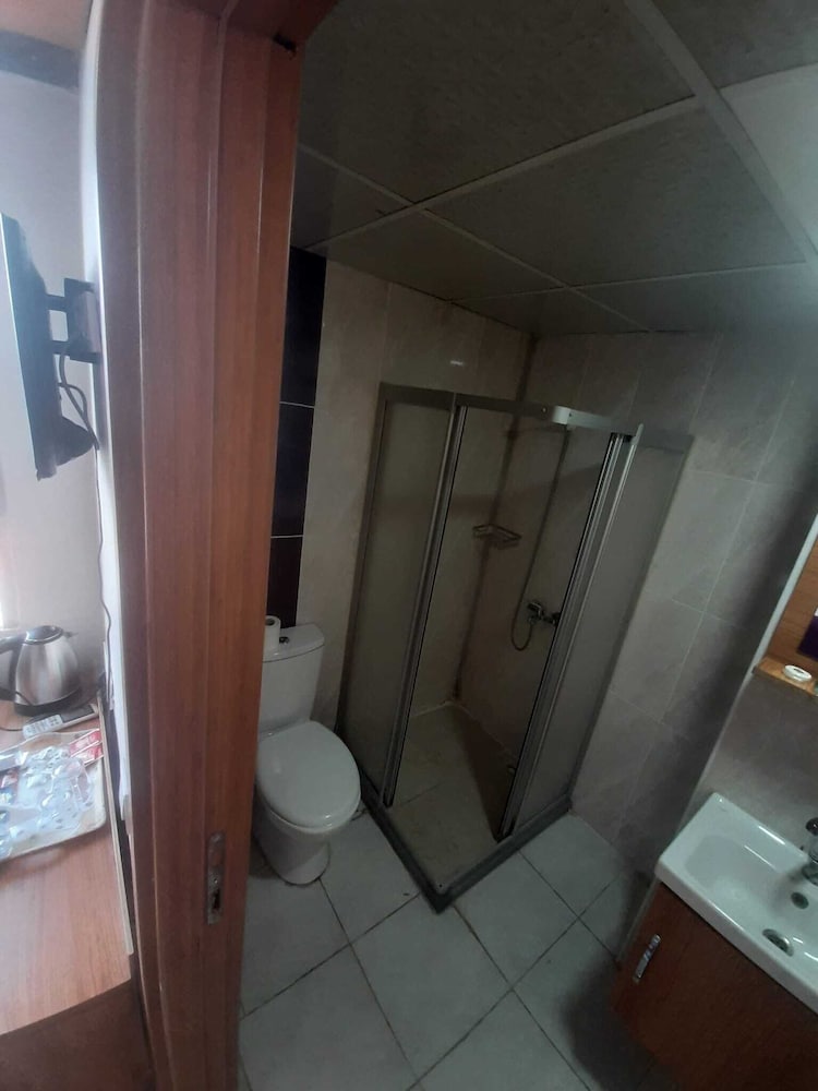 Grand Istanbul Airport Hotel 34/36