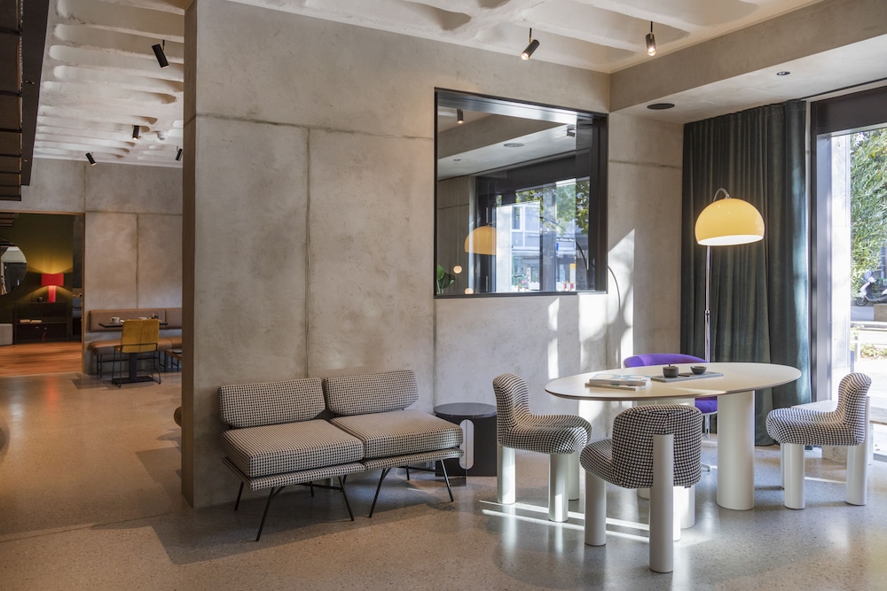 EmiLu Design Hotel 25/50