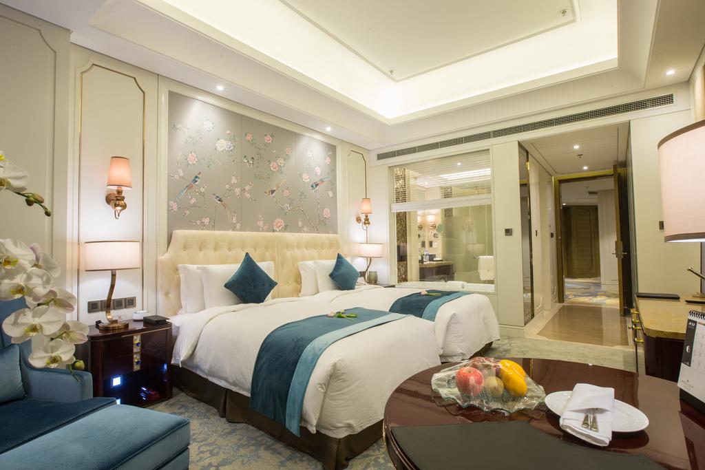 Superior, Twin Beds