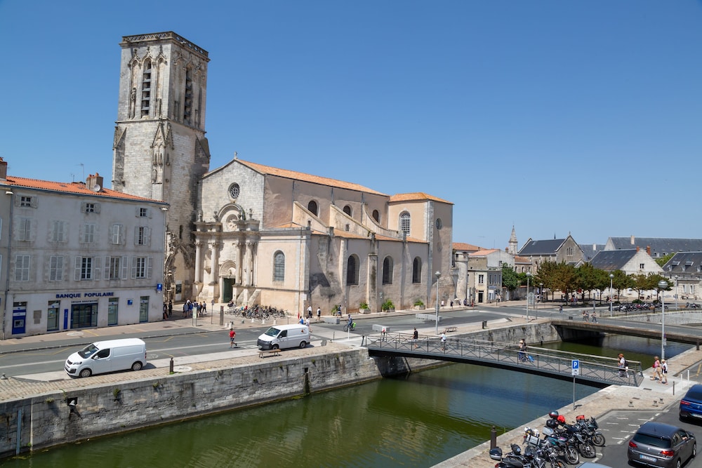 Hotel La Tour de Nesle Rochelle Vieux Port 52/58