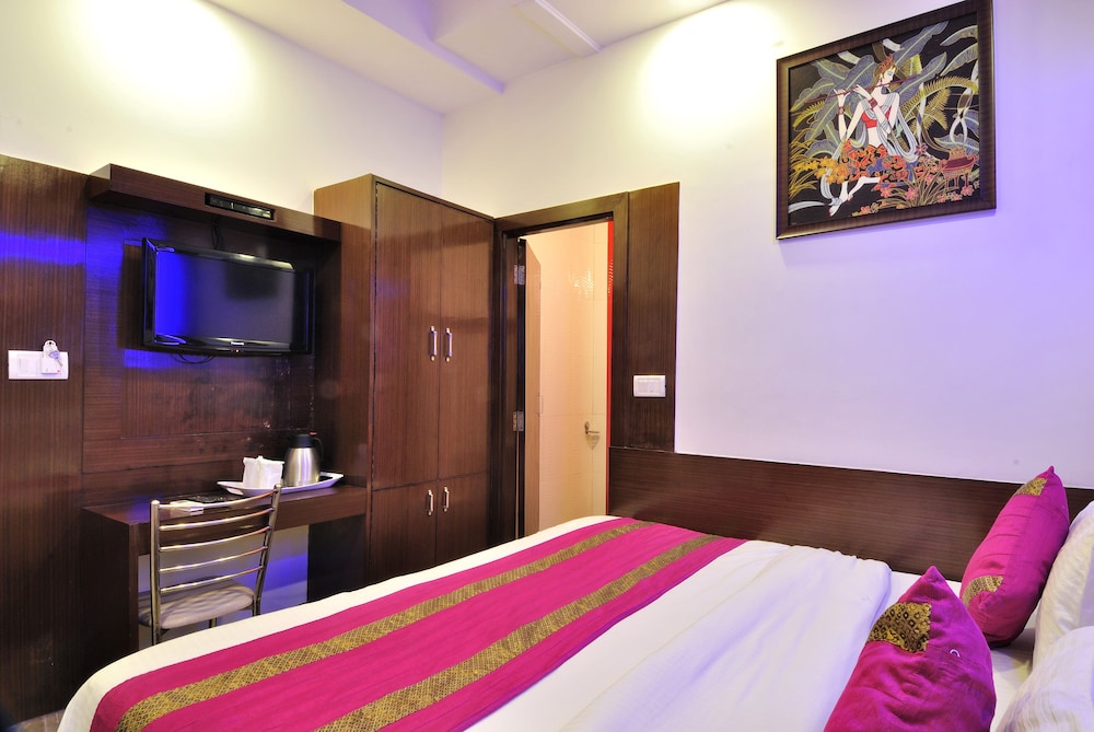 Hotel Nirmal Mahal 36/66