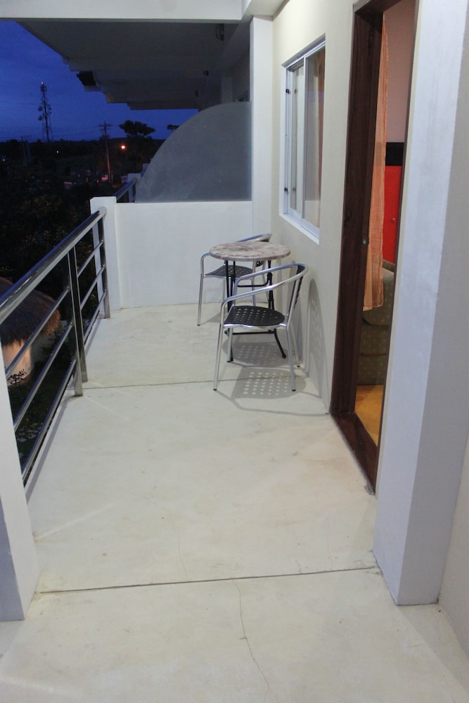 Vanilla Sky Resort 5/50