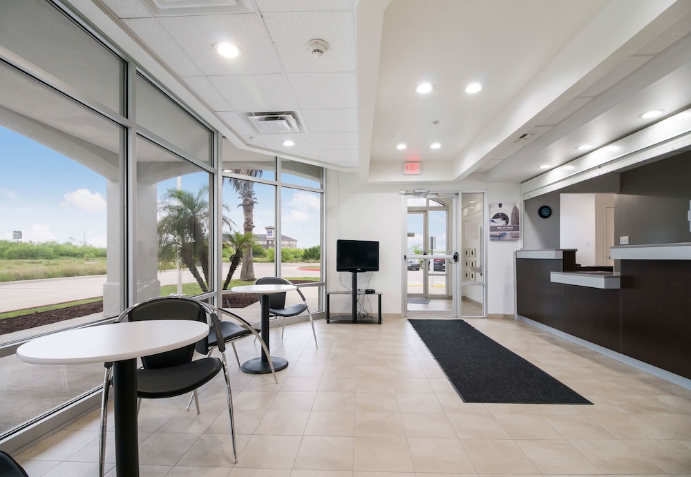 Studio6 Ingleside Tx 24/41