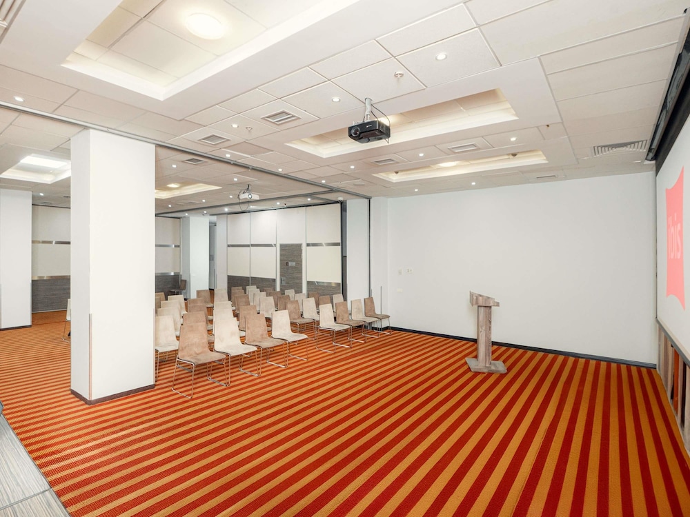 Ibis Astana Hotel 31/57
