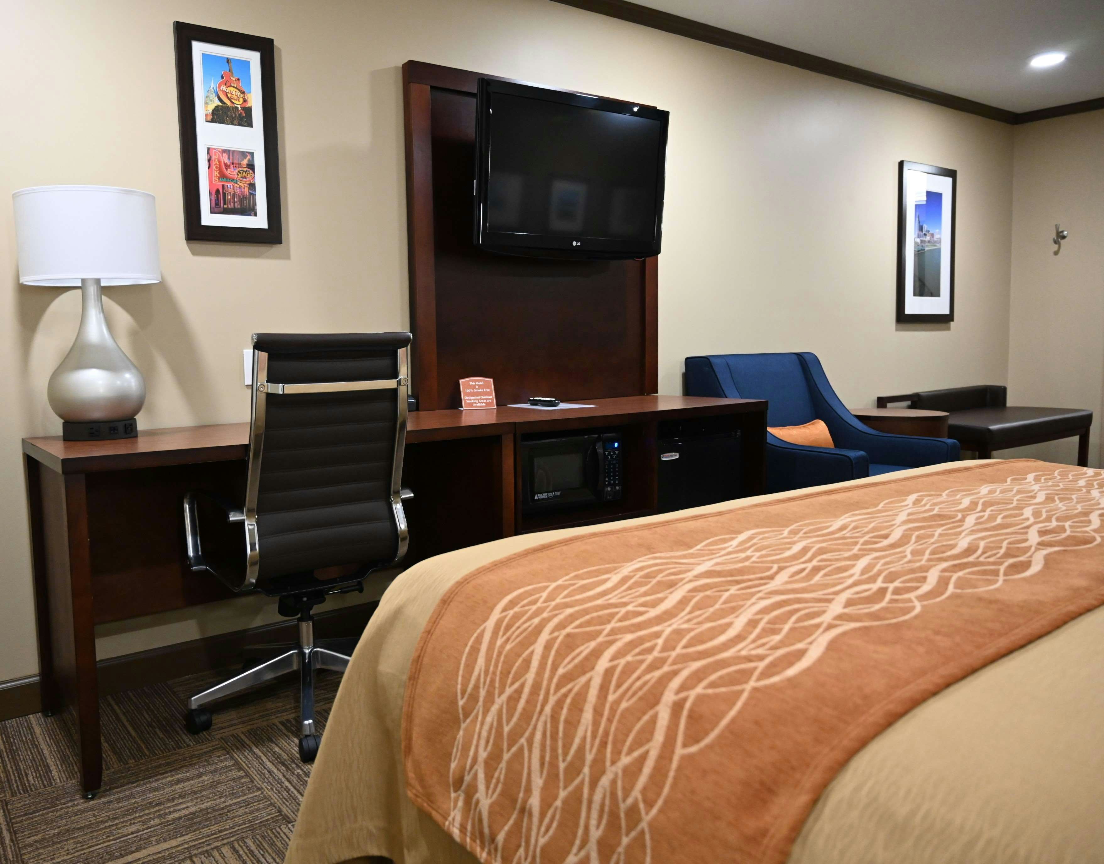 Giles Hotel Inn & Suites 13/31
