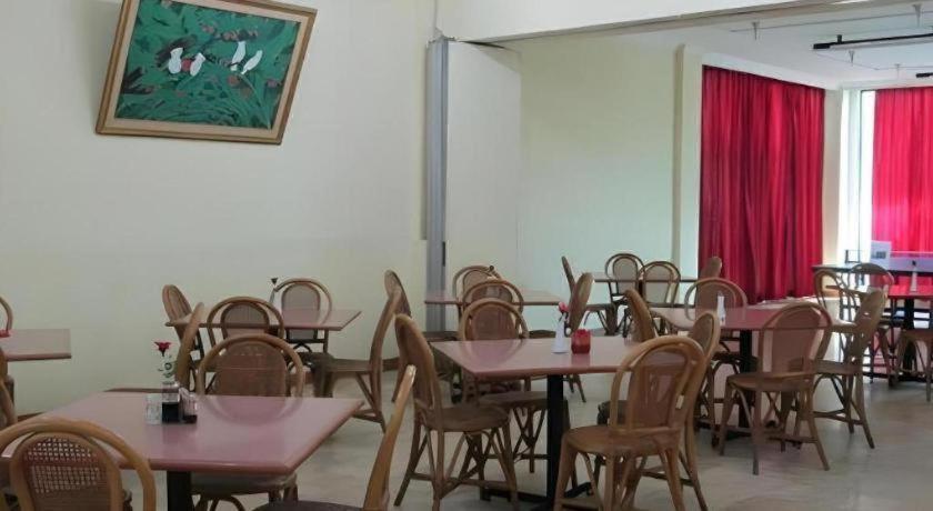 Hotel Lautze Indah 33/44
