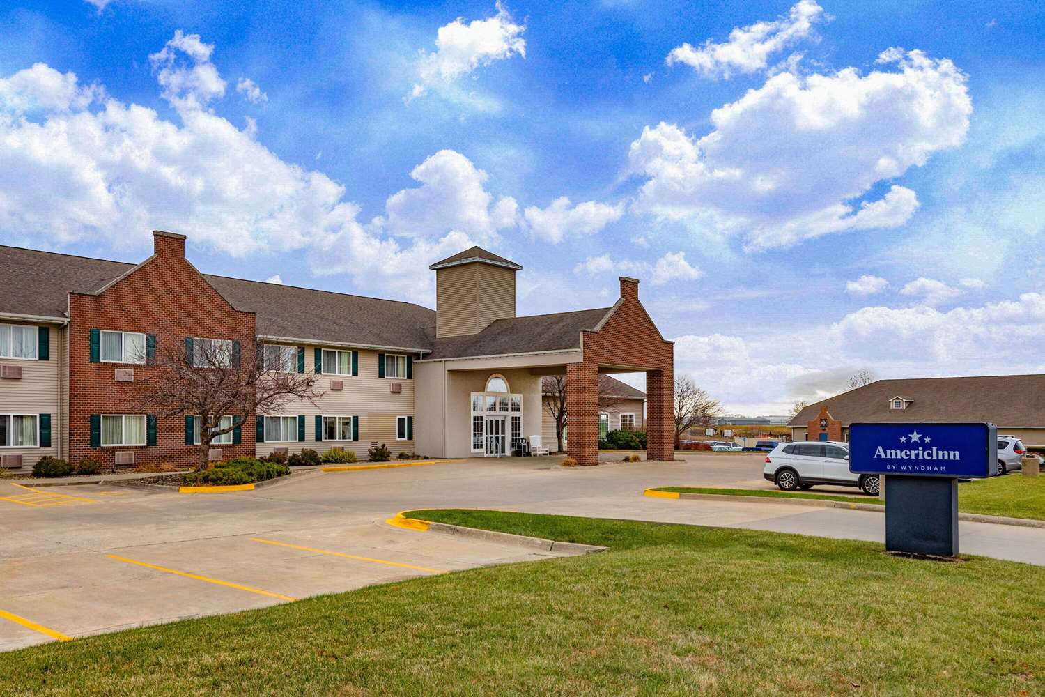 AmericInn by Wyndham Pella 40/43