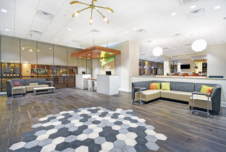 Holiday Inn Downtown Memphis 57/57