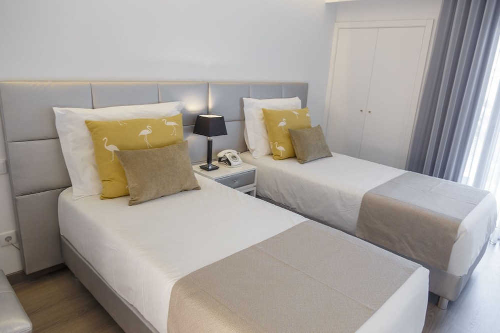 Standard, Double Bed, Park View, Balcony