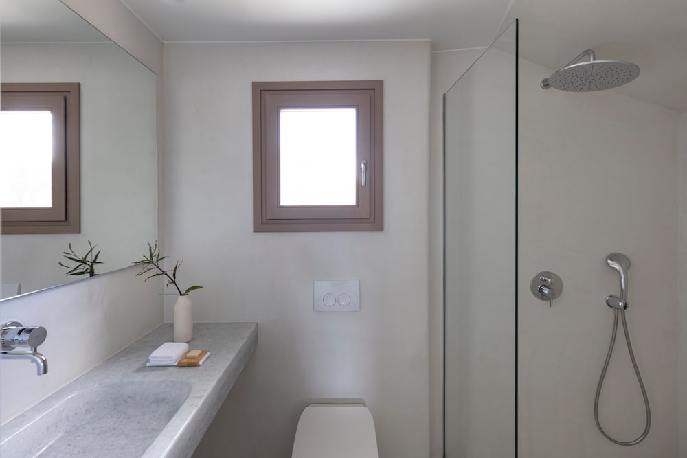Ammothines Cycladic Suites 58/59