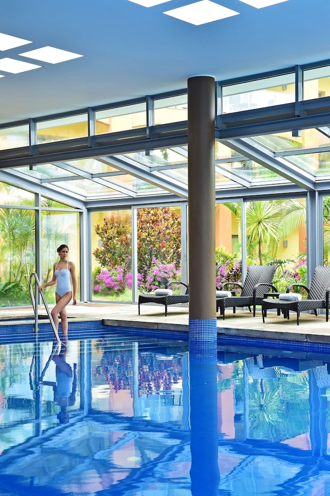 swimming pool spa
