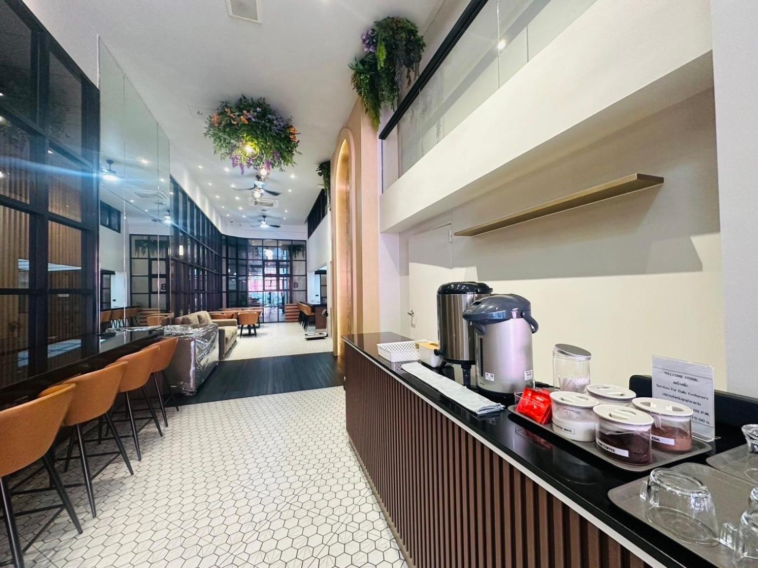 14 Sathorn Hotel 4/42