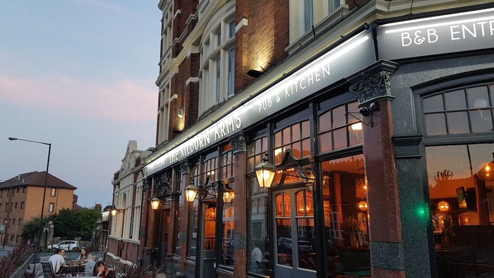 OYO The Kilburn Arms in LONDON