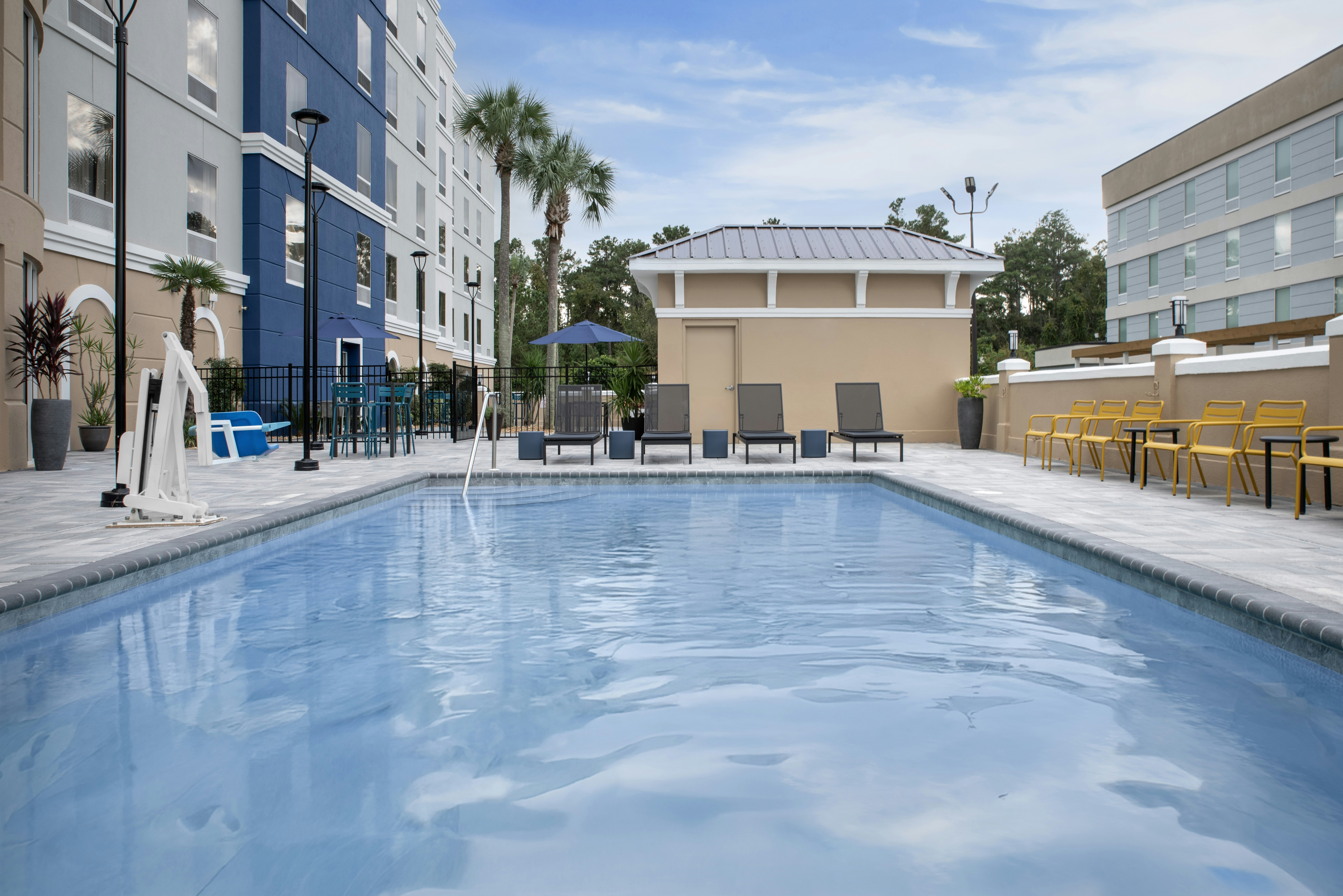 Hampton Inn Suite Lake City 33/35