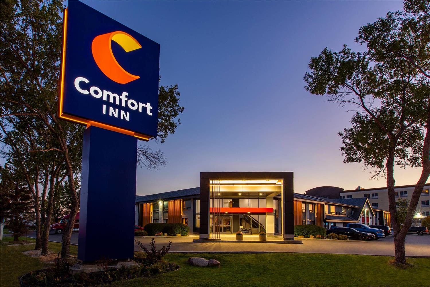 Comfort Inn Winnipeg Airport 1/36