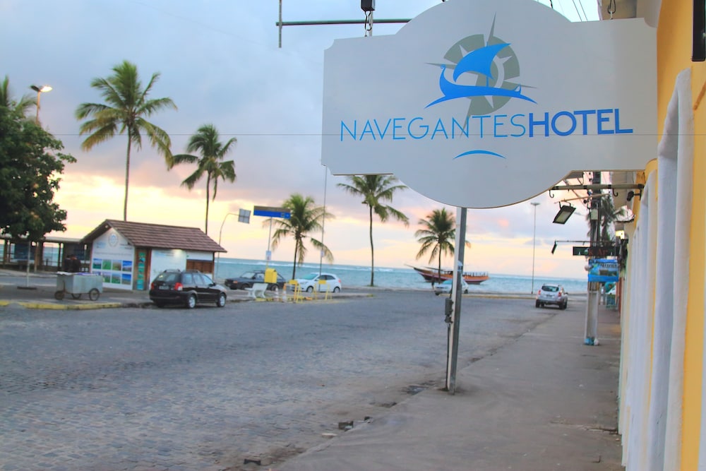 Navegantes Hotel 51/56