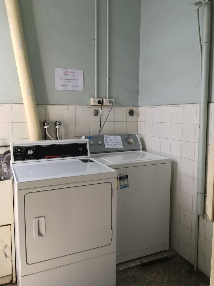 Strathfield Hotel 23/32