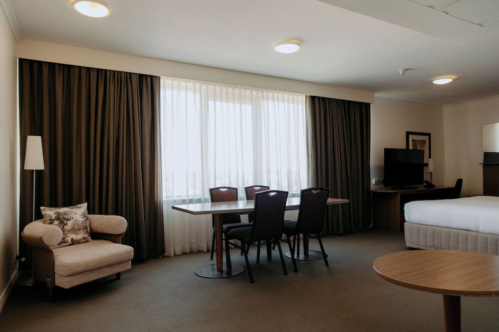 Mercure Sydney Parramatta 28/50