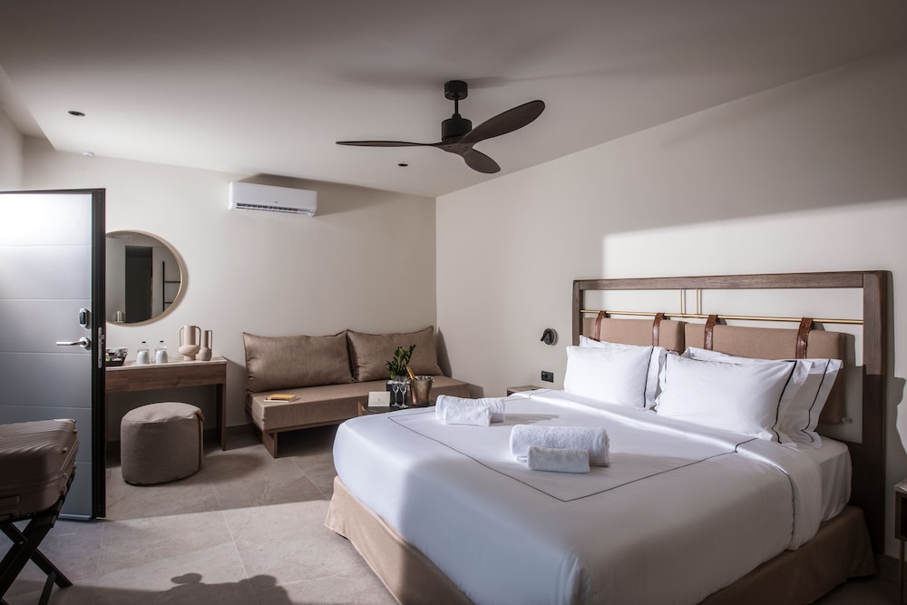 Superior, King Bed, Sea View, Sofa, Hot Tub