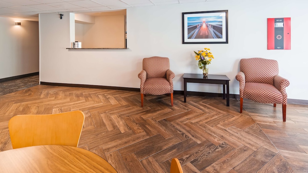 The SureStay Hotel by Best Western Presque Isle 27/42
