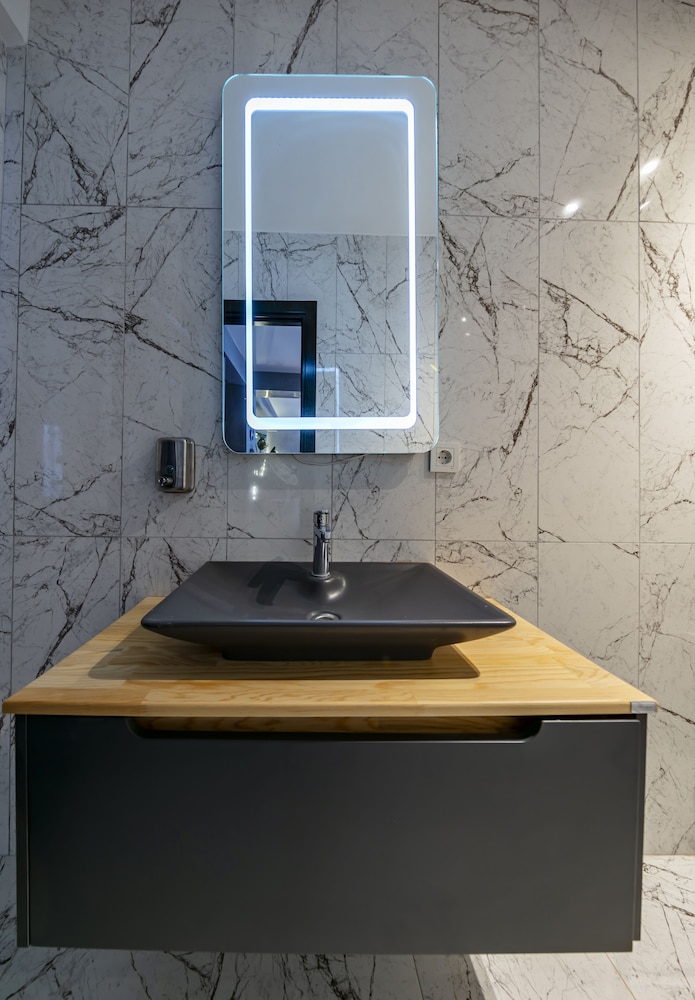 Hexa Suites Hotel 42/50