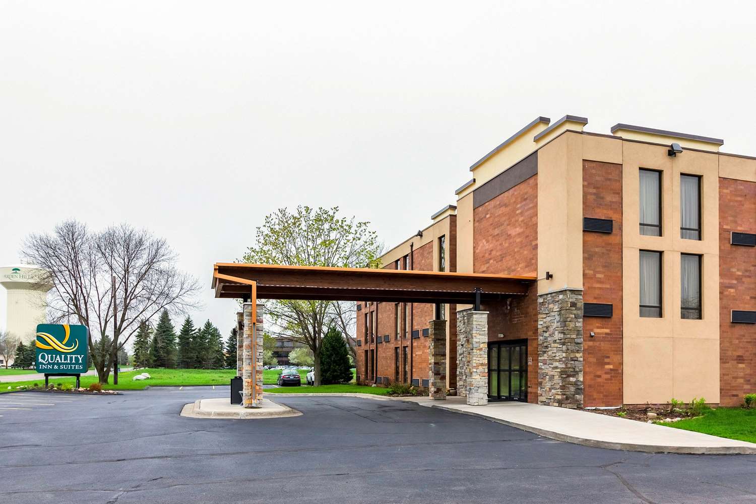 Quality Inn & Suites Arden Hills - Saint Paul North 34/37