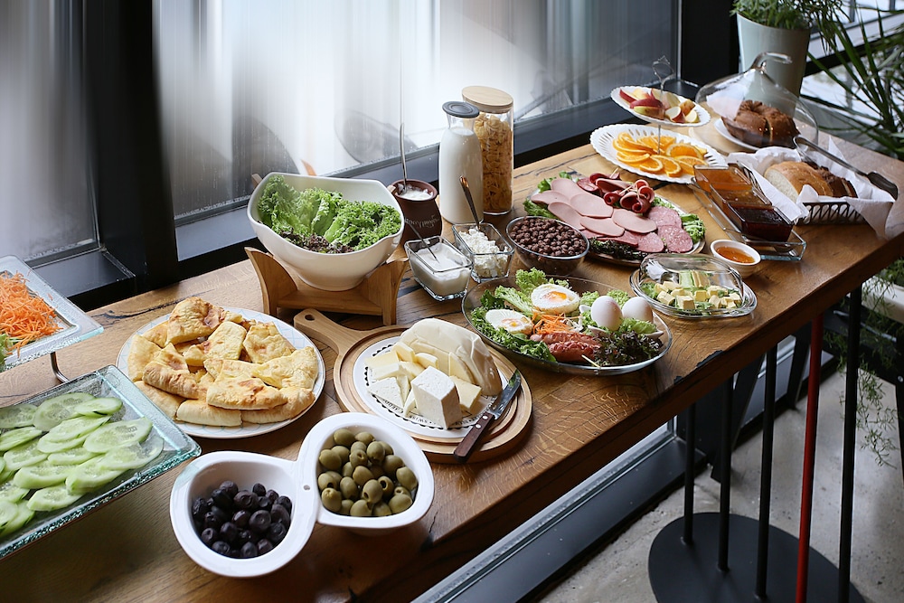 L M Club Hotel, Tbilisi 45/51
