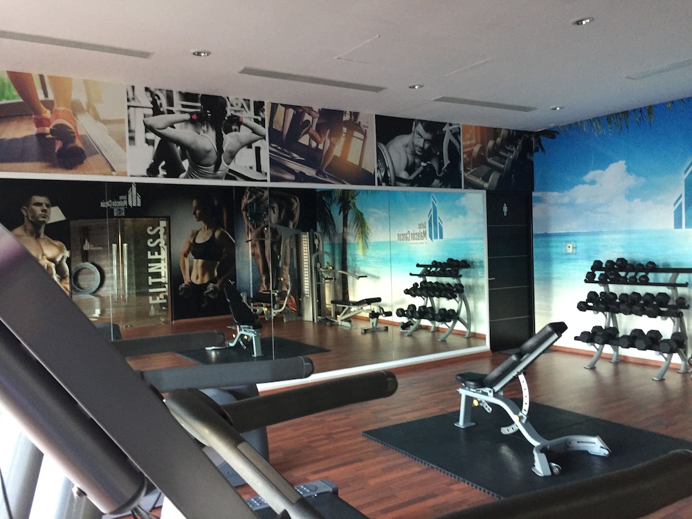 Suites Malecon Cancun 35/70