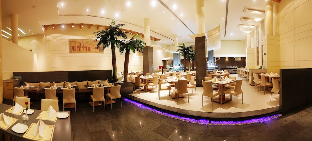 Sayaji Hotel 55/69