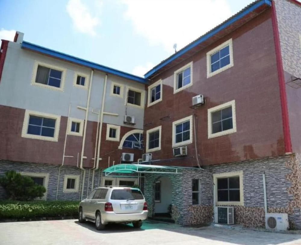 Lekki Central Hotel 19/21