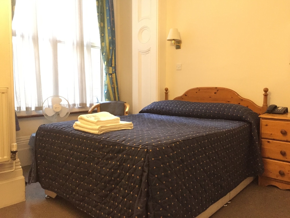 Brompton Hotel 32/60