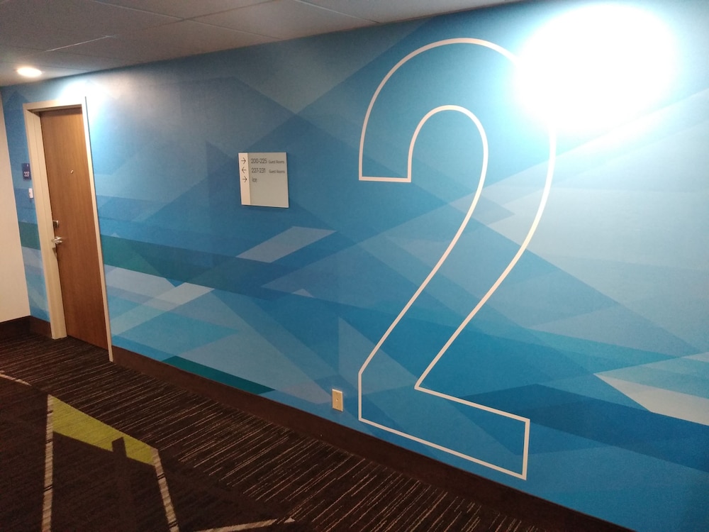 Holiday Inn Express Towson Baltimore North 35/63