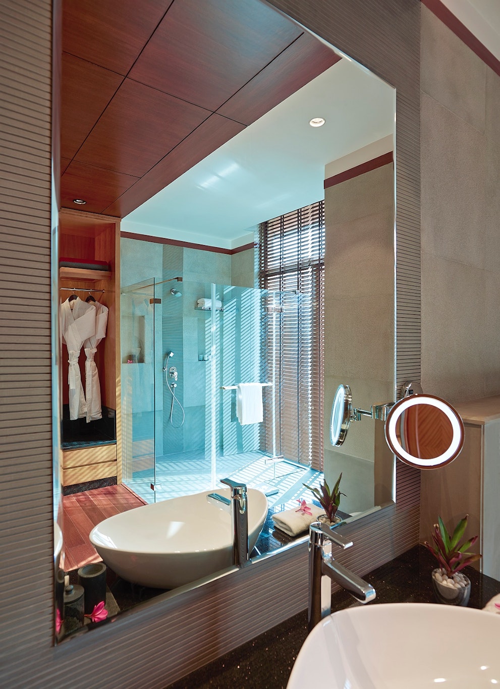Taj Damdama Lake Resort & Spa, Gurugram 26/27