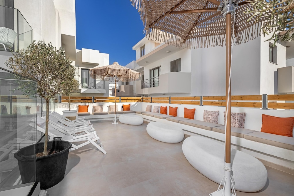 Cabana White Boutique Hotel & Suites 73/80