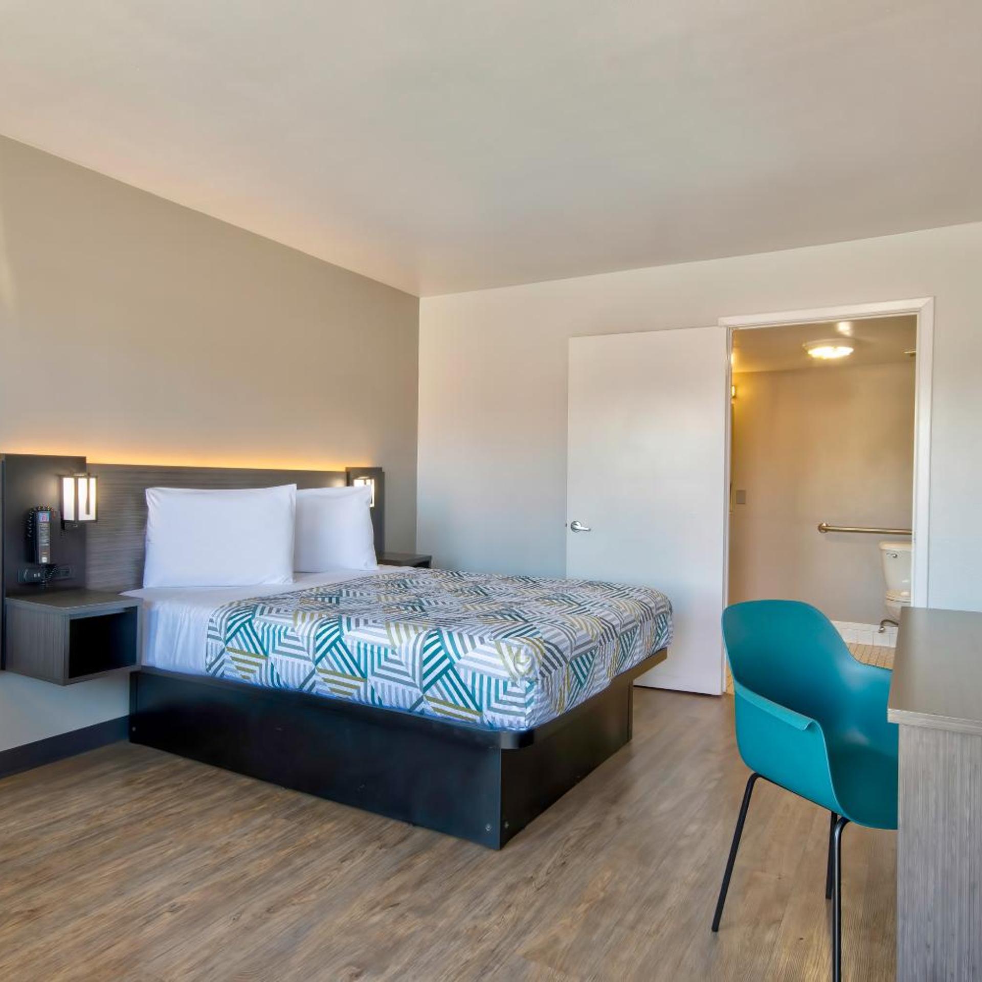 ROOM, DOUBLE BED, ACCESSIBLE