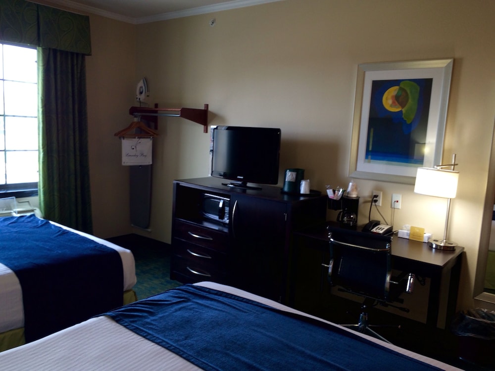 Cityview Inn And Suites 20/28