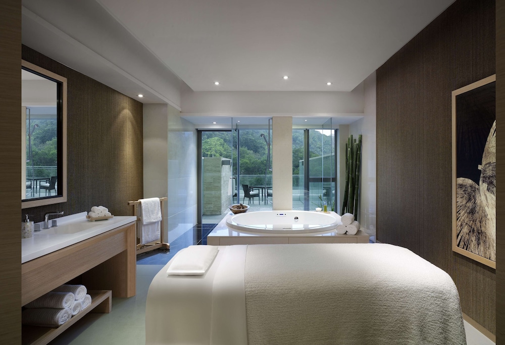 HYATT REGENCY HONG KONG SHA TIN 21/69