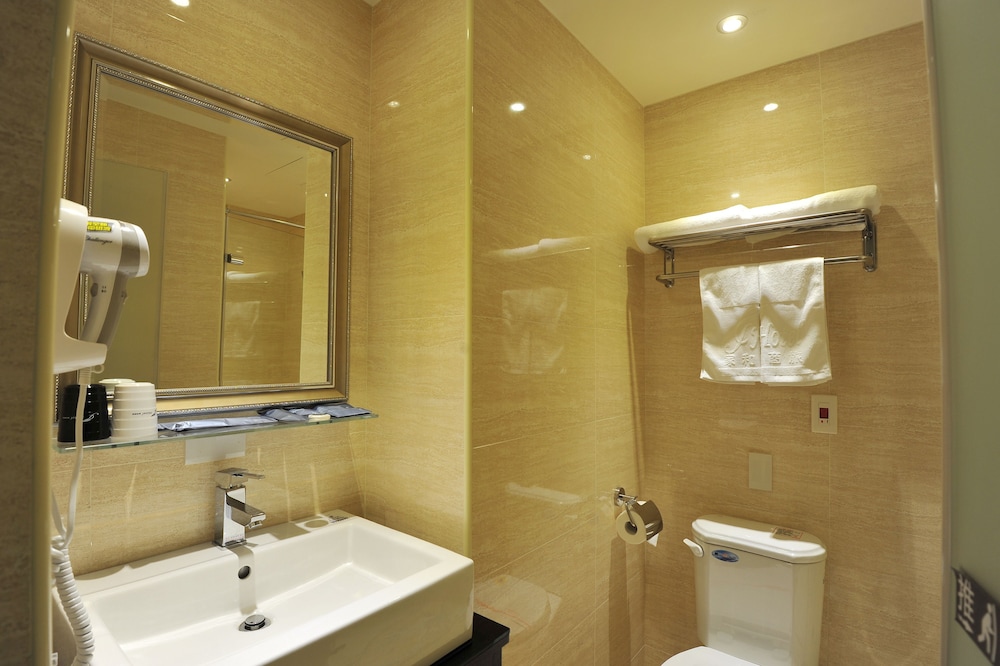 J Hotel 53/60