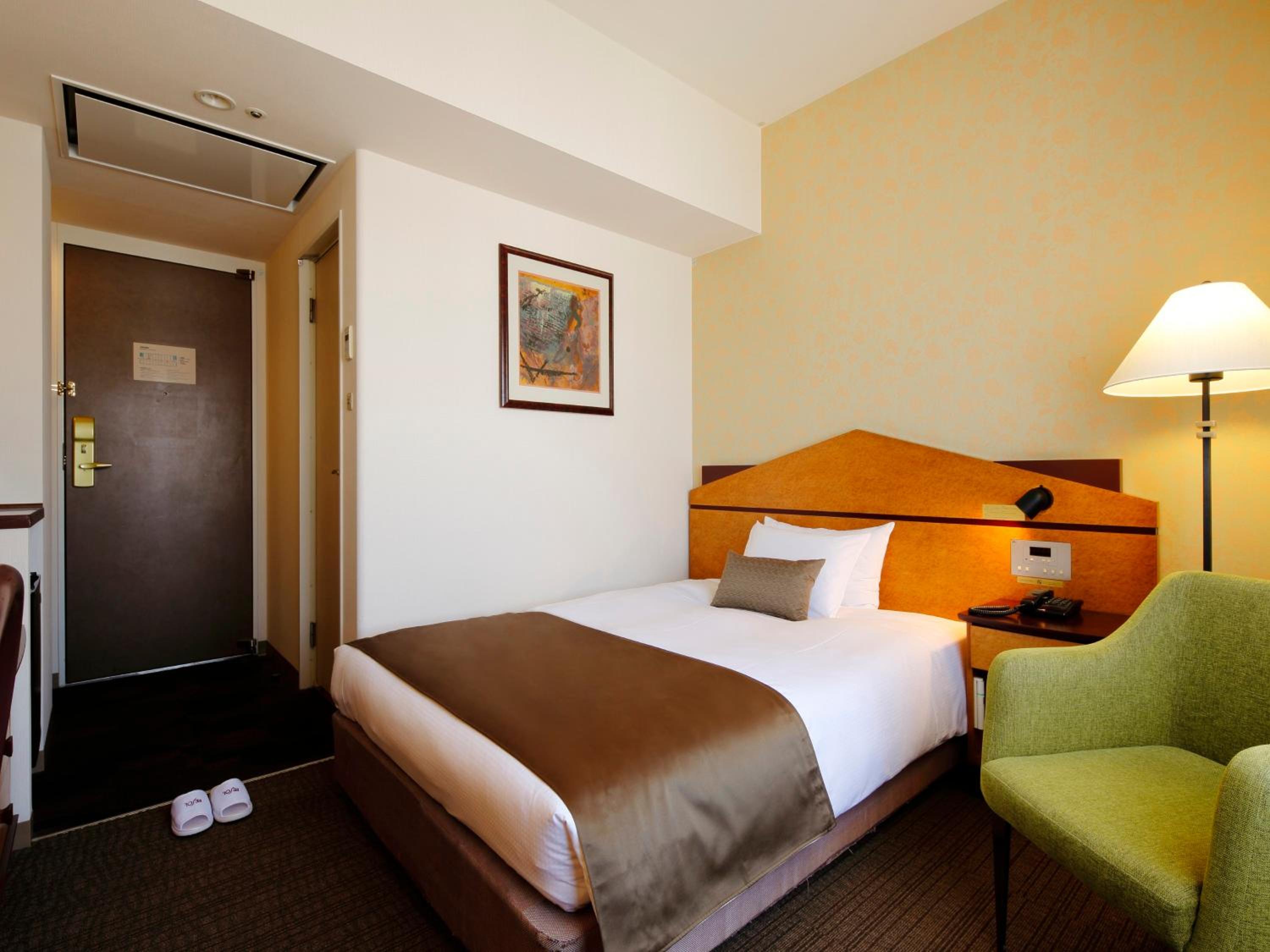 Room, Single, Hotel Resol Gifu 2/6