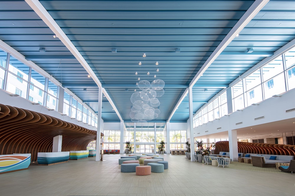 Universal's Endless Summer Resort - Surfside Inn and Suites 20/40
