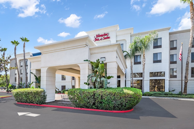 Hampton Inn And Suites Tulare 57/60