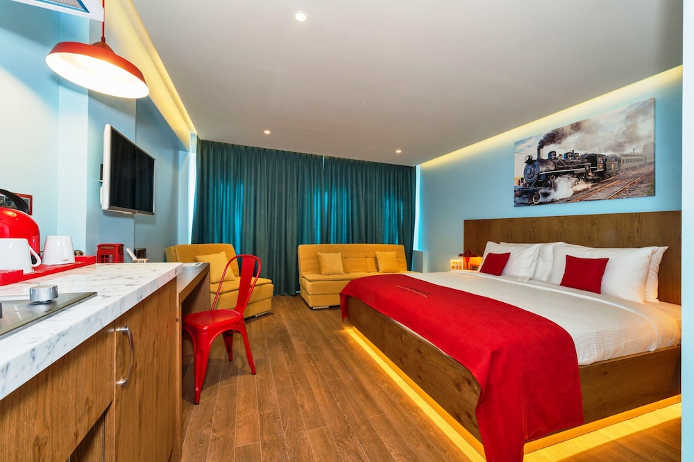 DELUXE, SUITE