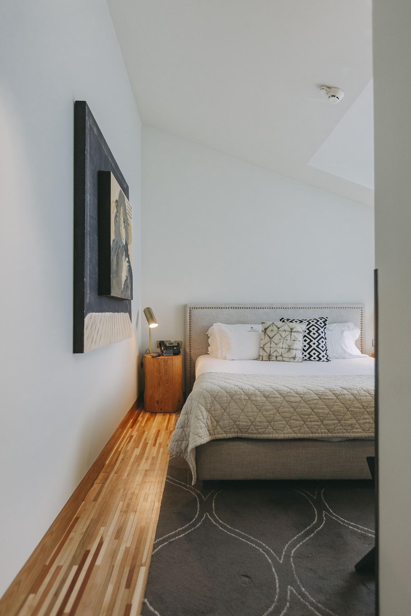 Classic, Deluxe, Double or Twin Bed, River View, Balcony