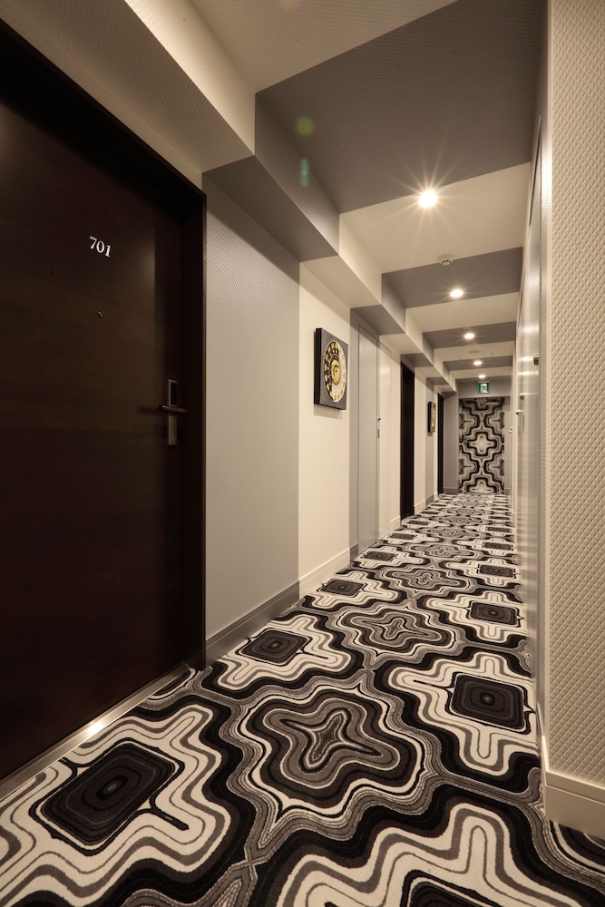 Centurion Hotel Grand Akasakamitsuke Station 75/79