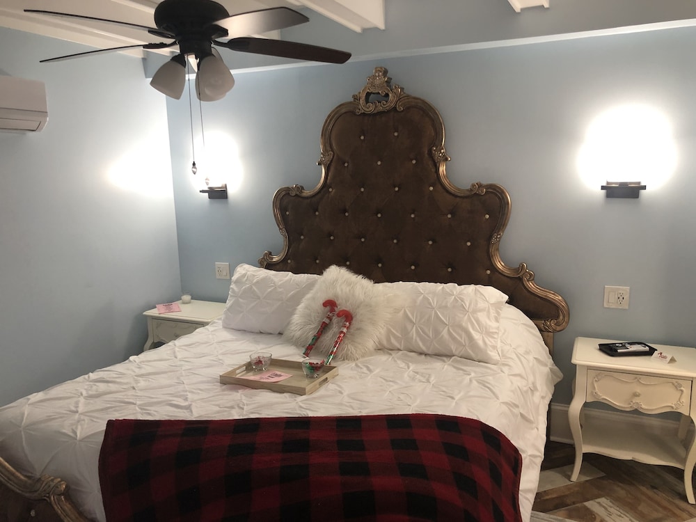 Haunted Hotel New Orleans 7/12