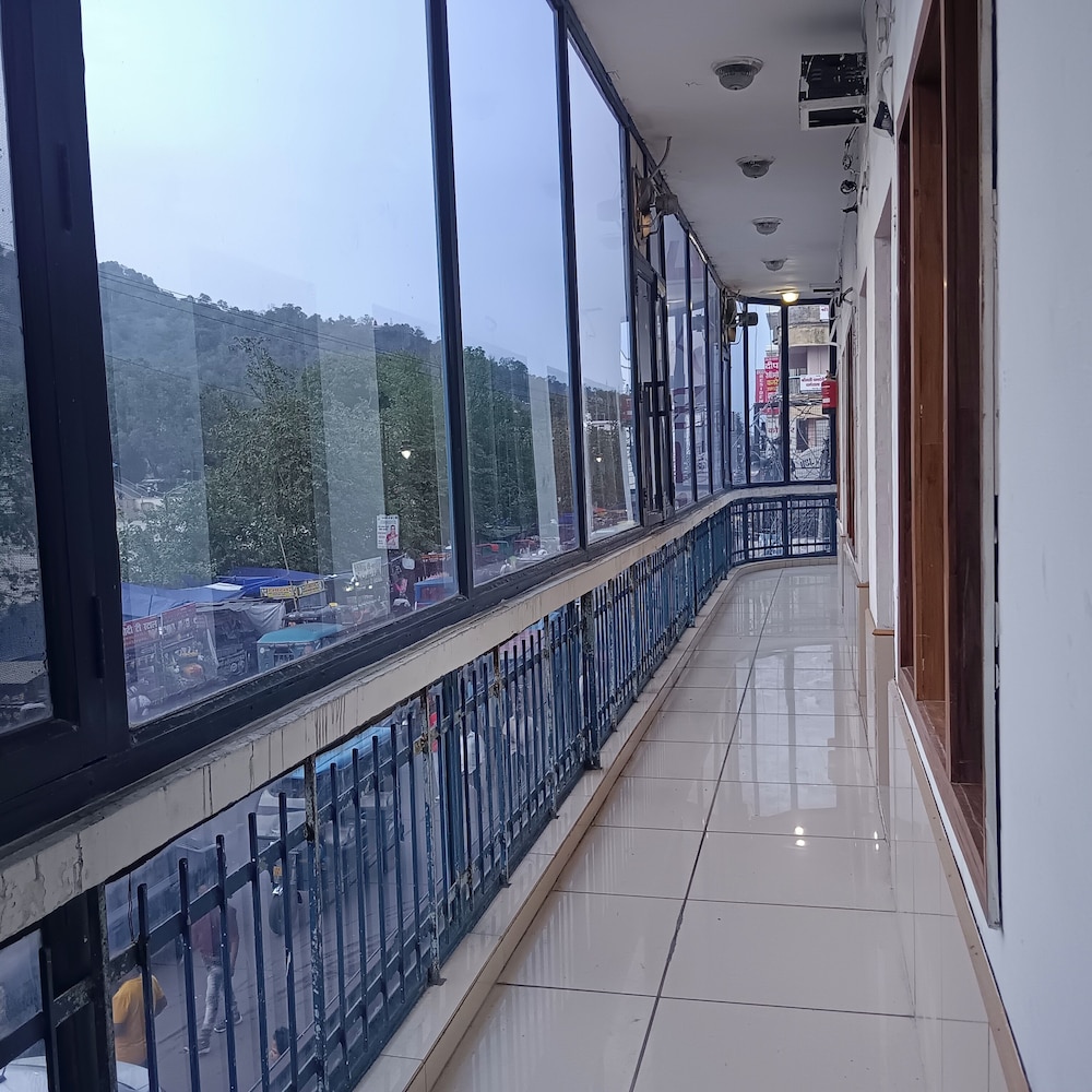 HOTEL GANGA AZURE 2/31